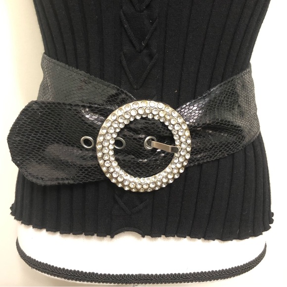 Rhinestone Buckle Cloth Belt - Picture 3 of 12